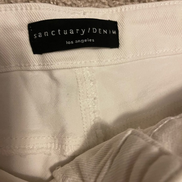 Sanctuary denim shorts never worn/cream in color - Picture 2 of 3